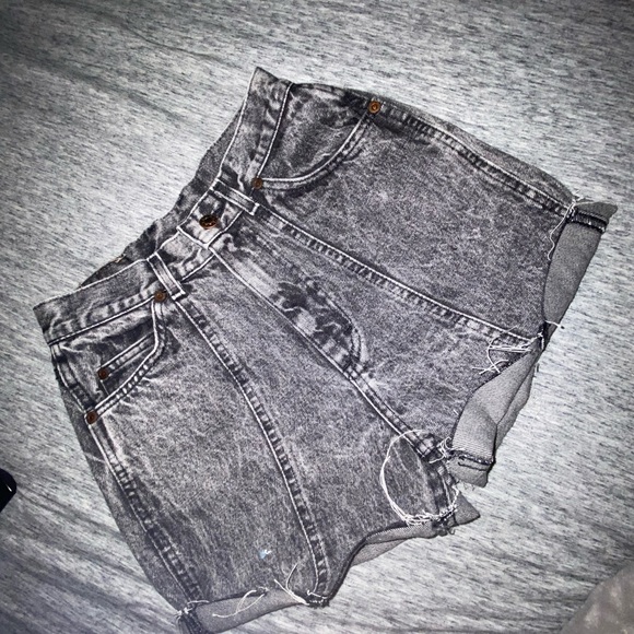 Vintage Lee Hi-Rise Patch Shorts - Picture 6 of 6